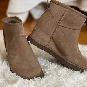 Ugg wedge booties